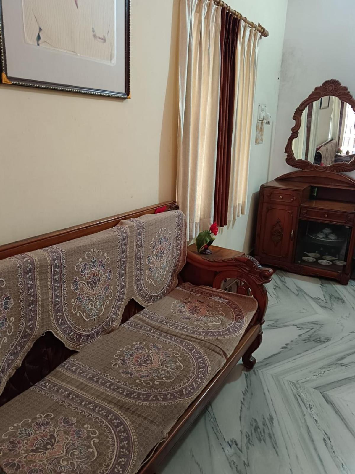 Kusum Palace Benares Buitenkant foto
